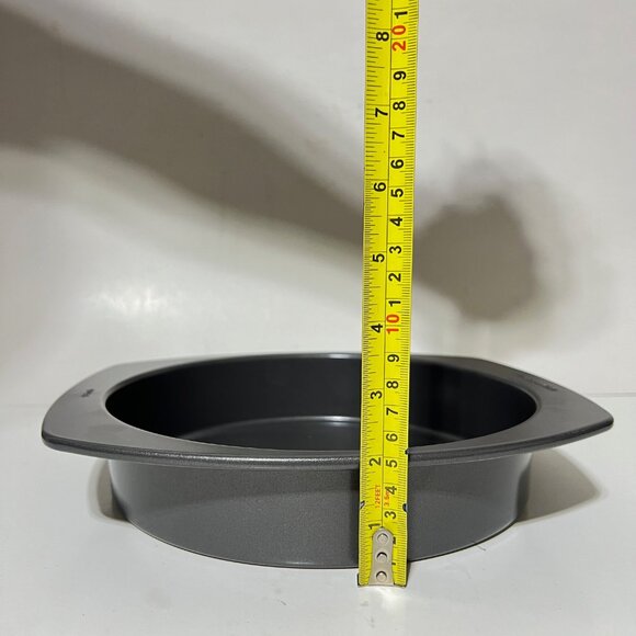 KitchenAid 3-Piece Bakeware Set | Baking Sheet, Cake Pan & Loaf Pan - Picture 10 of 16